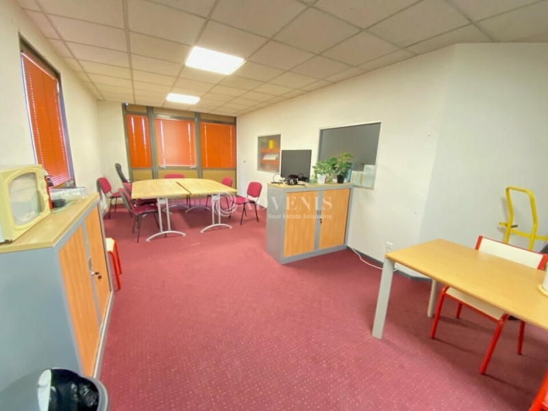 Vente Investisseur Bureaux CROISSY BEAUBOURG (77183) - Photo 2