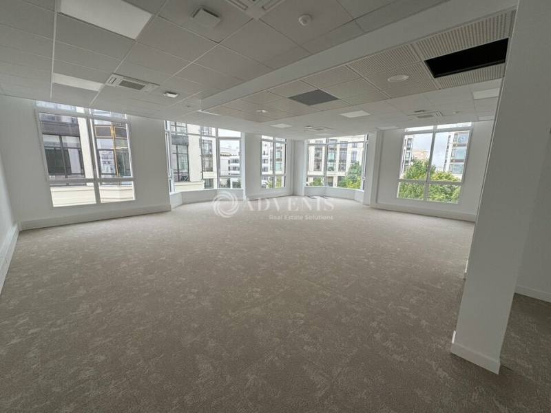 Vente Investisseur Bureaux CHESSY (77700) - Photo 1