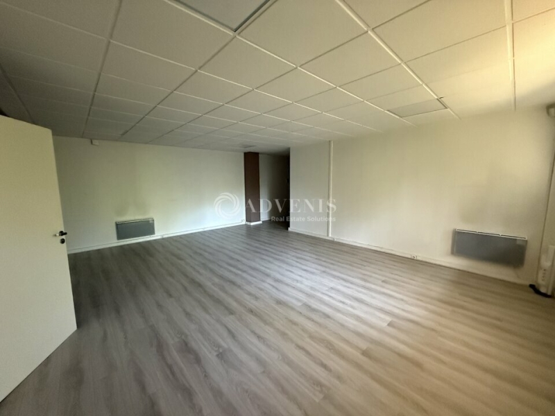 Vente Investisseur Bureaux CROISSY BEAUBOURG (77183) - Photo 2