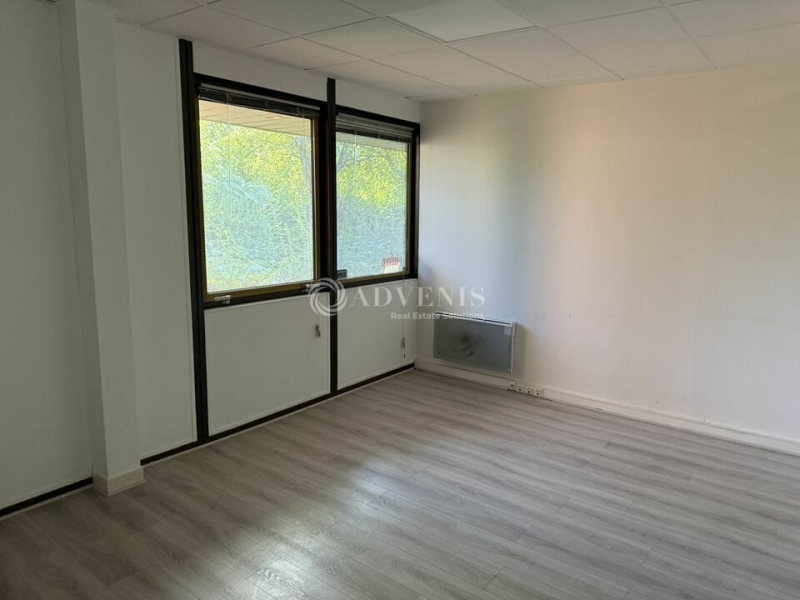 Vente Investisseur Bureaux CROISSY BEAUBOURG (77183) - Photo 4