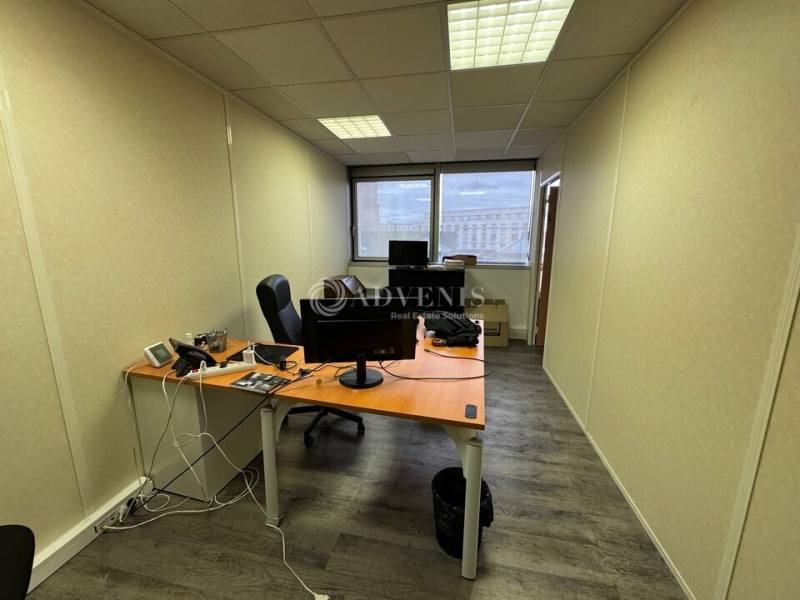 Vente Investisseur Bureaux NOISY LE GRAND (93160) - Photo 4