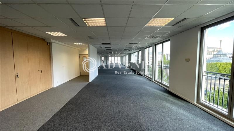 Location Bureaux CHESSY (77700) - Photo 1