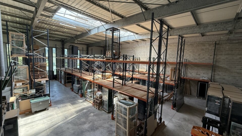 Location Activités Entrepôts SERRIS (77700) - Photo 1