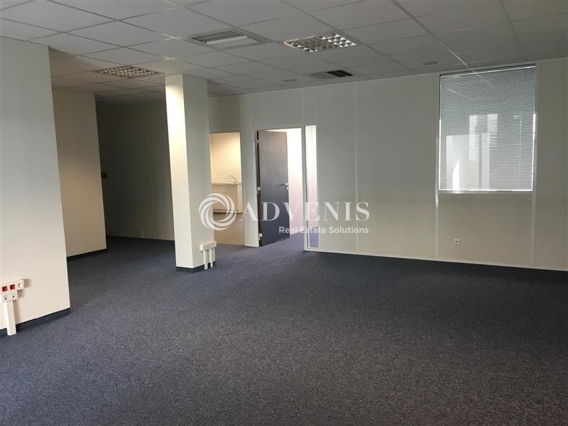 Location Bureaux CHESSY (77700) - Photo 2