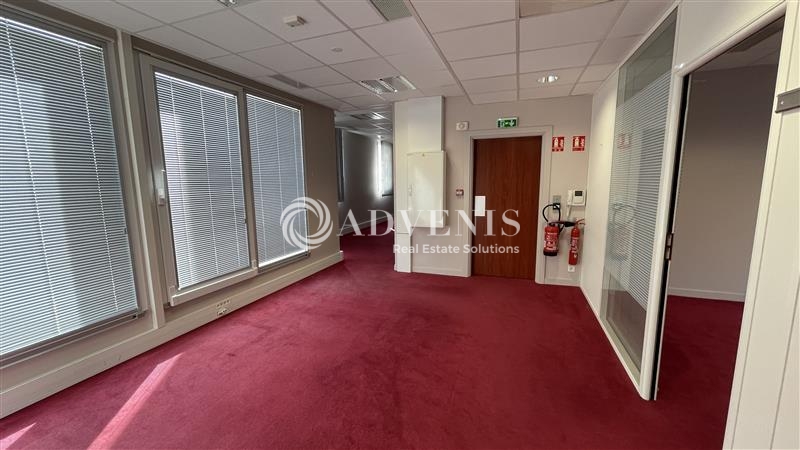 Location Bureaux CHESSY (77700) - Photo 3