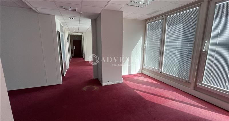 Location Bureaux CHESSY (77700) - Photo 9