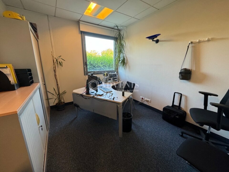 Location Bureaux MAGNY LE HONGRE (77700) - Photo 5