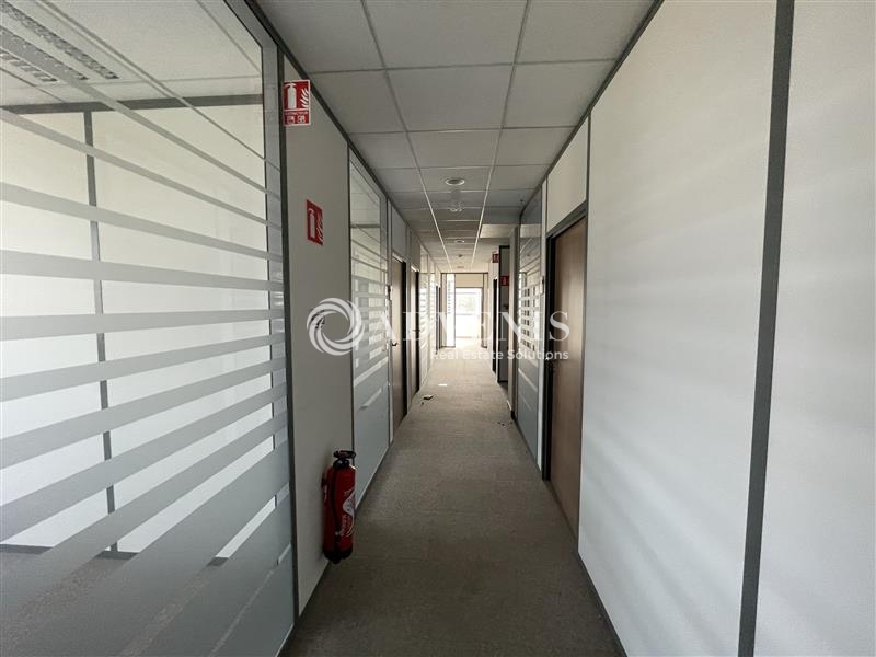 Location Activités Entrepôts ROISSY EN FRANCE (95700) - Photo 14