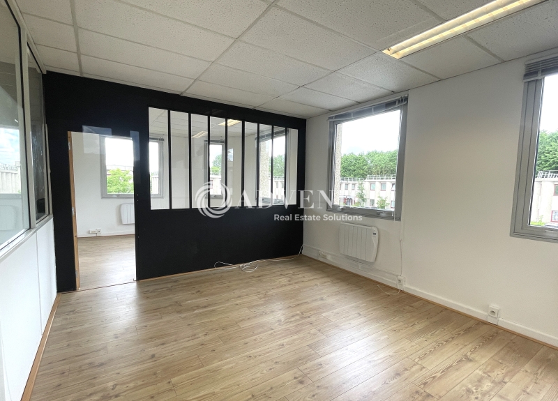 Location Bureaux TREMBLAY EN FRANCE (93290) - Photo 4