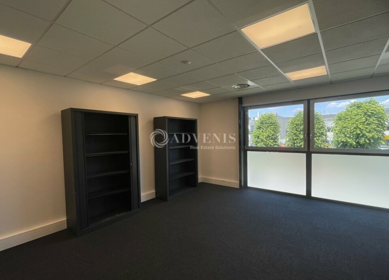 Location Activités Entrepôts LE MESNIL AMELOT (77990) - Photo 4