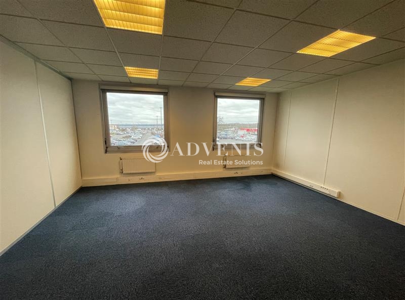 Location Bureaux TREMBLAY EN FRANCE (93290) - Photo 6