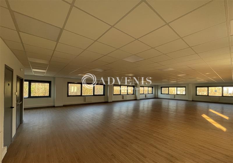 Location Bureaux ROISSY EN FRANCE (95700) - Photo 4