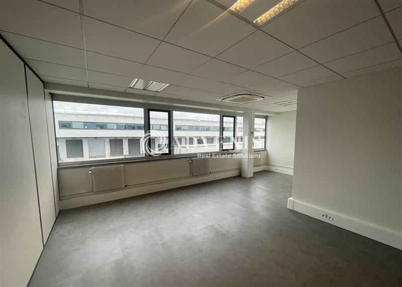 Location Bureaux TREMBLAY EN FRANCE (93290) - Photo 7