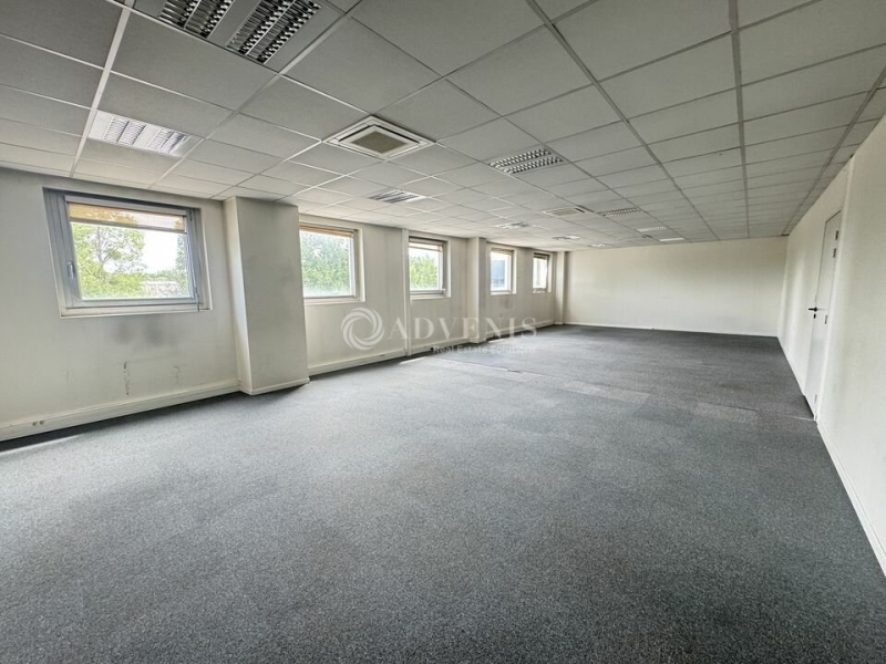 Location Activités Entrepôts ROISSY EN FRANCE (95700) - Photo 9