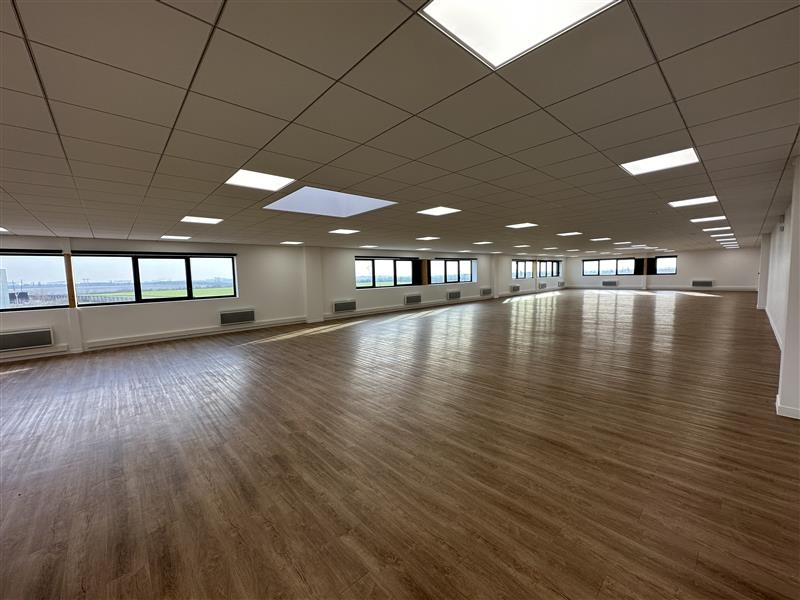 Location Entrepôts LOUVRES (95380) - Photo 6