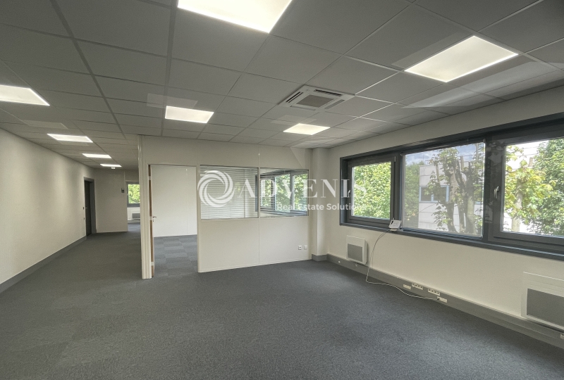 Location Bureaux ROISSY EN FRANCE (95700) - Photo 2