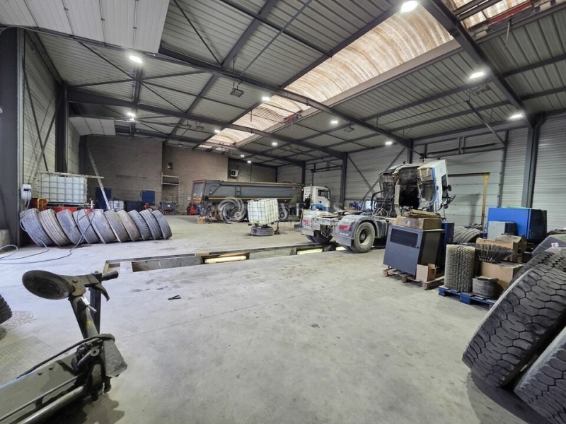 Vente Investisseur Activités Entrepôts CLAYE SOUILLY (77410) - Photo 1