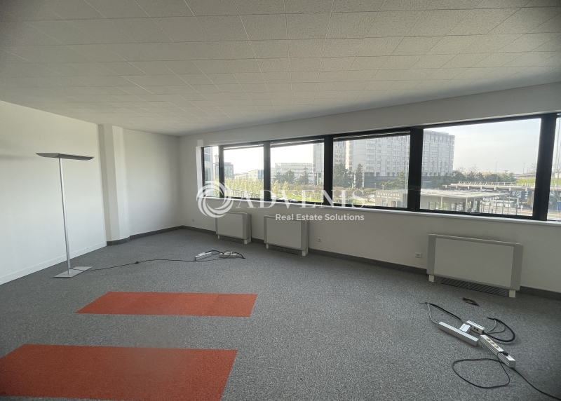 Location Bureaux TREMBLAY EN FRANCE (93290) - Photo 8