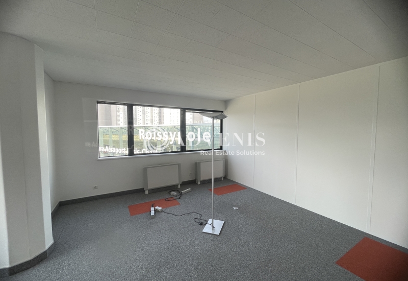 Location Bureaux TREMBLAY EN FRANCE (93290) - Photo 9