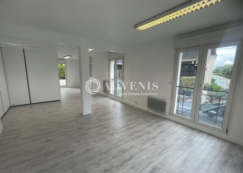 Location Bureaux ROISSY EN FRANCE (95700) - Photo 1