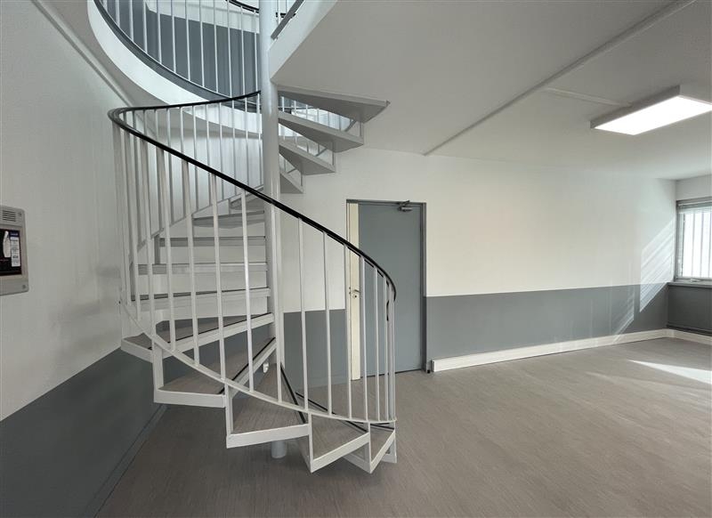 Location Activités Entrepôts TREMBLAY EN FRANCE (93290) - Photo 6