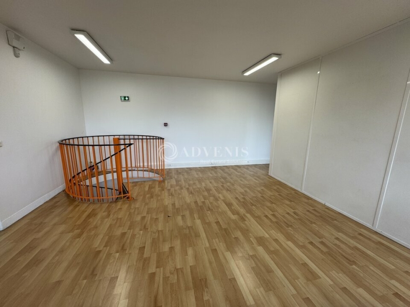 Location Activités Entrepôts TREMBLAY EN FRANCE (93290) - Photo 6