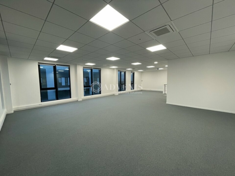 Location Activités Entrepôts LE BOURGET (93350) - Photo 6