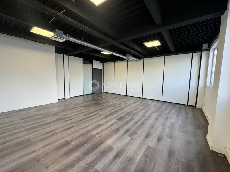 Location Bureaux LA COURNEUVE (93120) - Photo 1