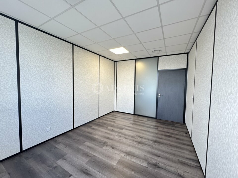 Location Bureaux LA COURNEUVE (93120) - Photo 4