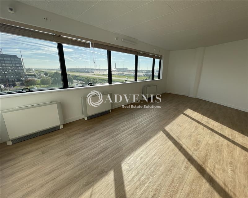 Location Bureaux TREMBLAY EN FRANCE (93290) - Photo 8