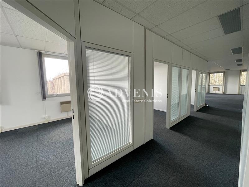 Location Bureaux TREMBLAY EN FRANCE (93290) - Photo 5