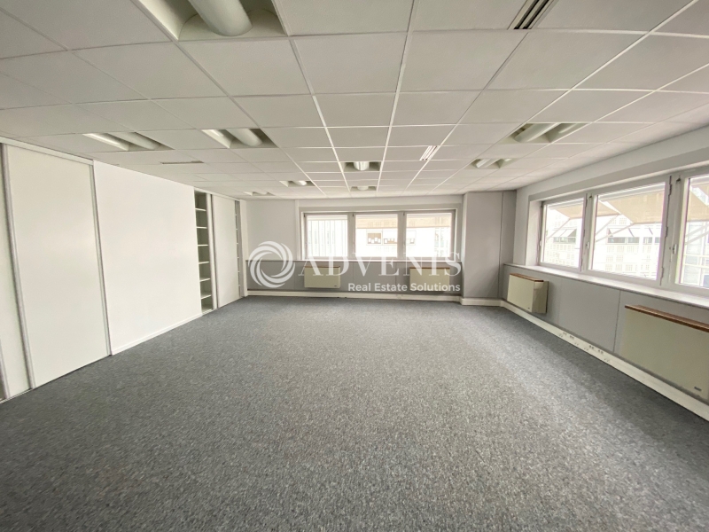 Location Bureaux TREMBLAY EN FRANCE (93290) - Photo 2