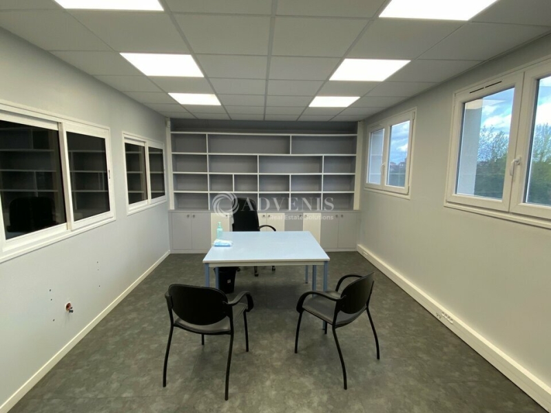 Location Activités Entrepôts STAINS (93240) - Photo 6