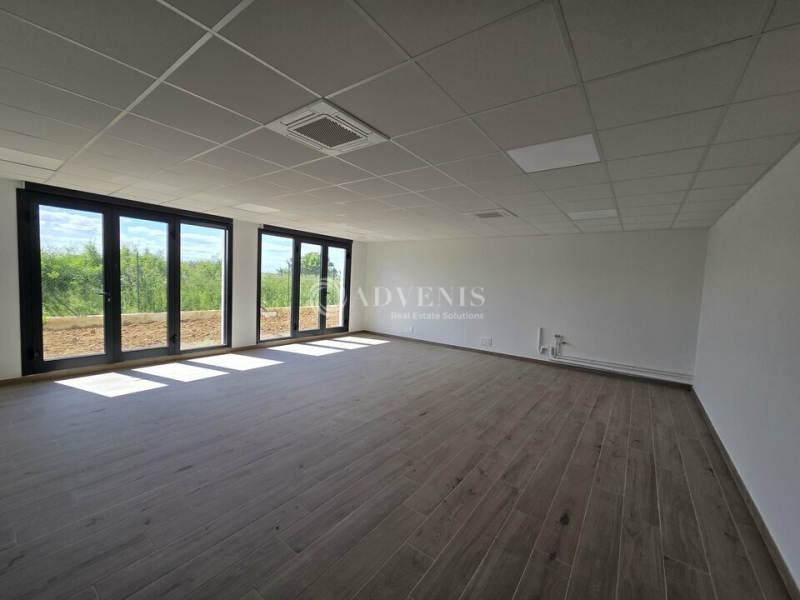 Location Bureaux SAINT PATHUS (77178) - Photo 1