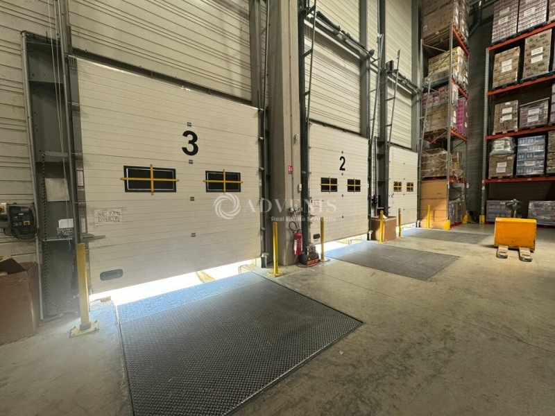 Location Entrepôts STAINS (93240) - Photo 3