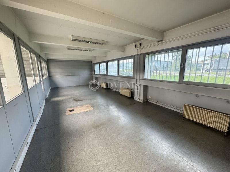 Location Activités Entrepôts TREMBLAY EN FRANCE (93290) - Photo 4