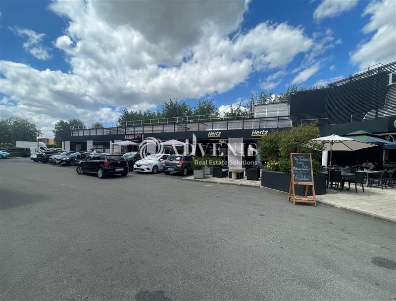 Location Commerces TREMBLAY EN FRANCE (93290) - Photo 1