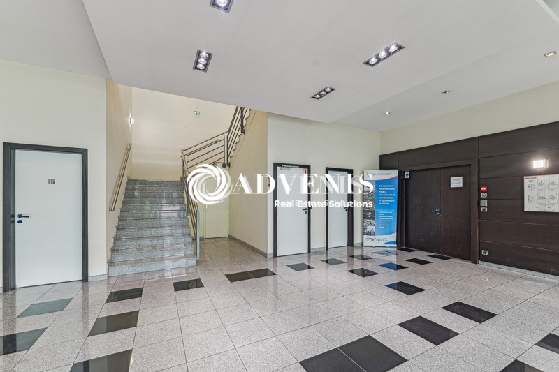 Location Bureaux ROISSY EN FRANCE (95700) - Photo 2