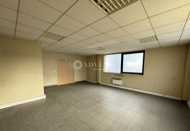 Location Activités Entrepôts GOUSSAINVILLE (95190) - Photo 9