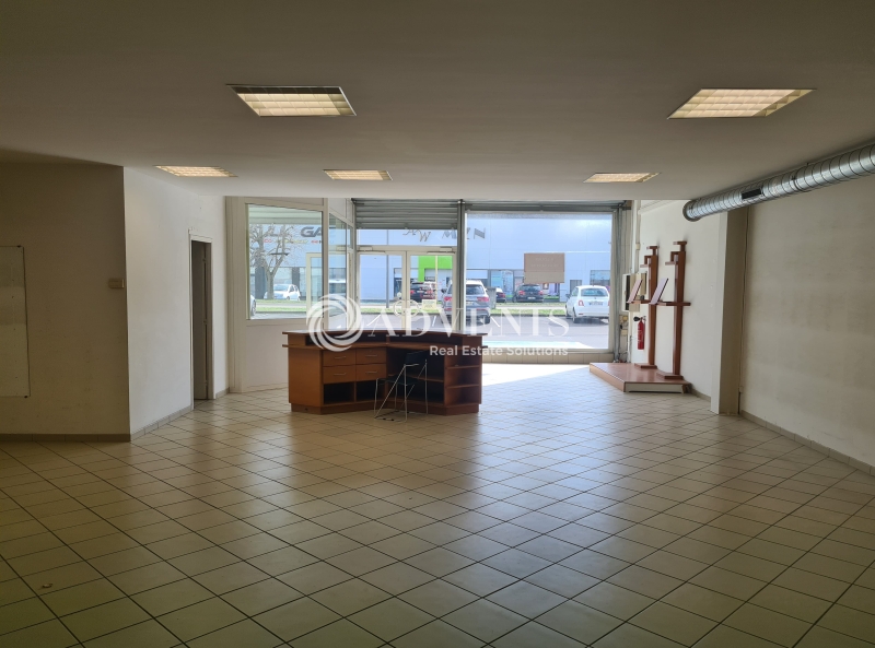 Location Commerces JOUY AUX ARCHES (57130) - Photo 4