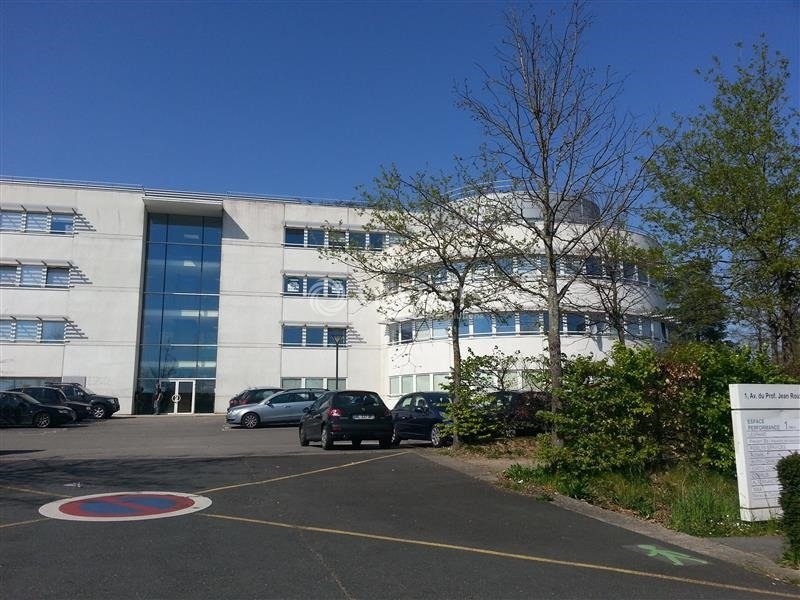 Location Bureaux CARQUEFOU (44470) - Photo 1