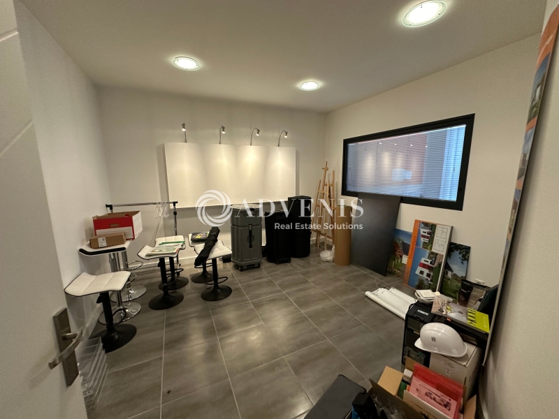 Location Commerces FLEURY LES AUBRAIS (45400) - Photo 5