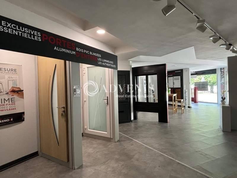 Vente Utilisateur Commerces ORLEANS (45000) - Photo 2