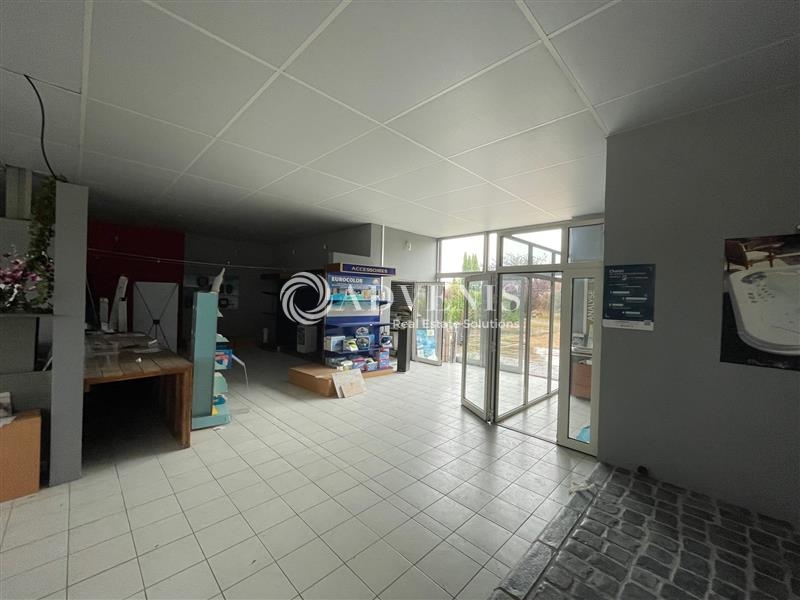 Location Commerces SAINT PRYVE SAINT MESMIN (45750) - Photo 5