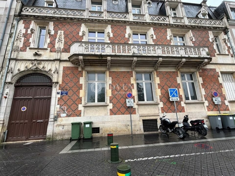 Vente Investisseur Bureaux ORLÉANS (45000) - Photo 2