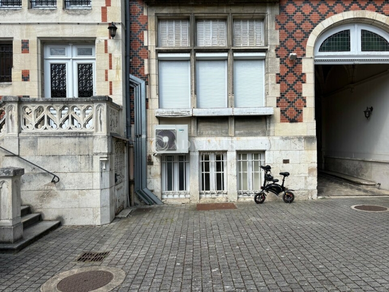 Vente Investisseur Bureaux ORLÉANS (45000) - Photo 4