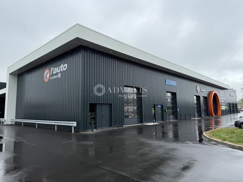 Location Commerces OLIVET (45160) - Photo 1