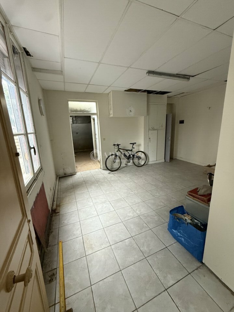 Vente Investisseur Commerces ORLÉANS (45000) - Photo 5