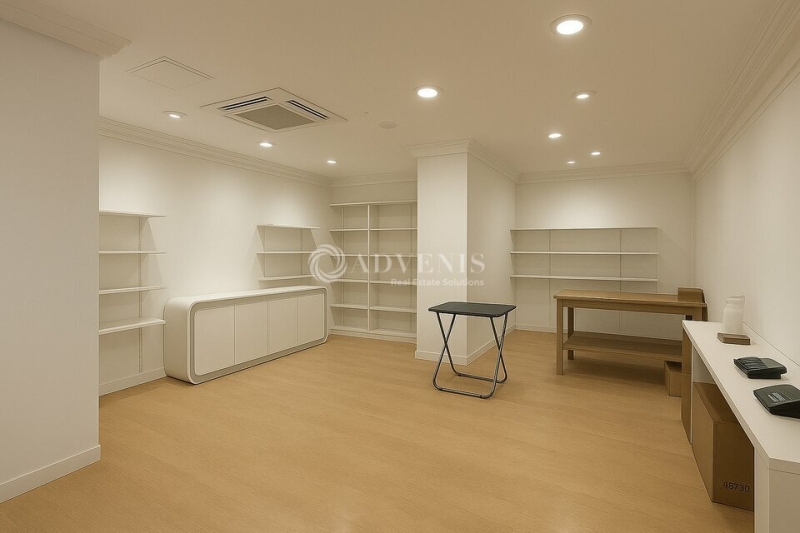 Location Commerces ORLÉANS (45000) - Photo 2