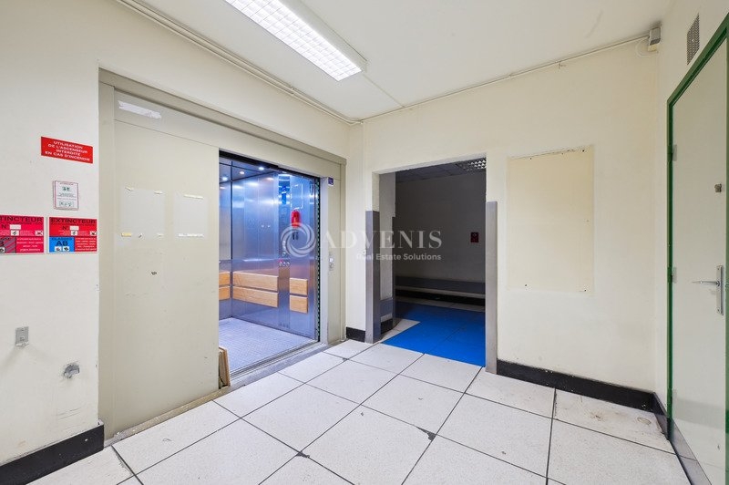 Location Activités Entrepôts PARIS (75018) - Photo 4